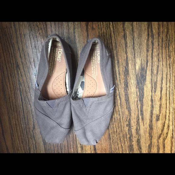Gray 5.5 Toms