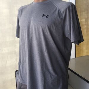 Under Armour  3 T-Shirts XL