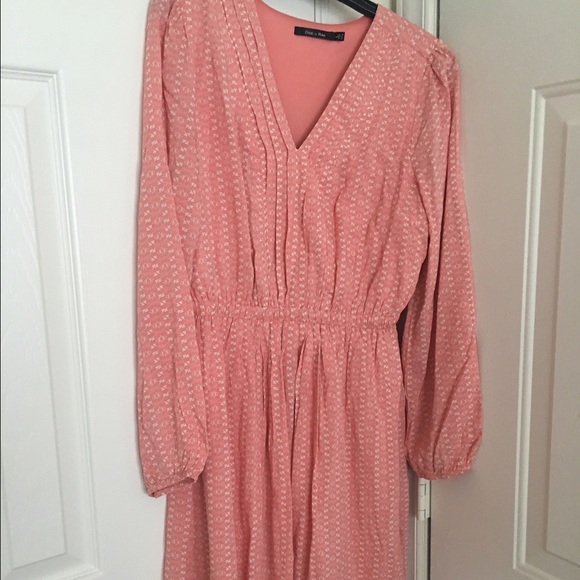 3 dresses & a pair of "well loved" Madden Girls - Picture 1 of 4