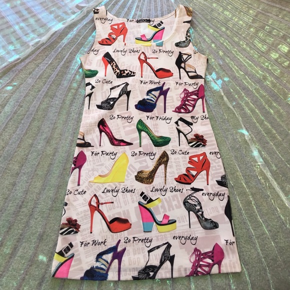 Round neck 'fashionista' dress