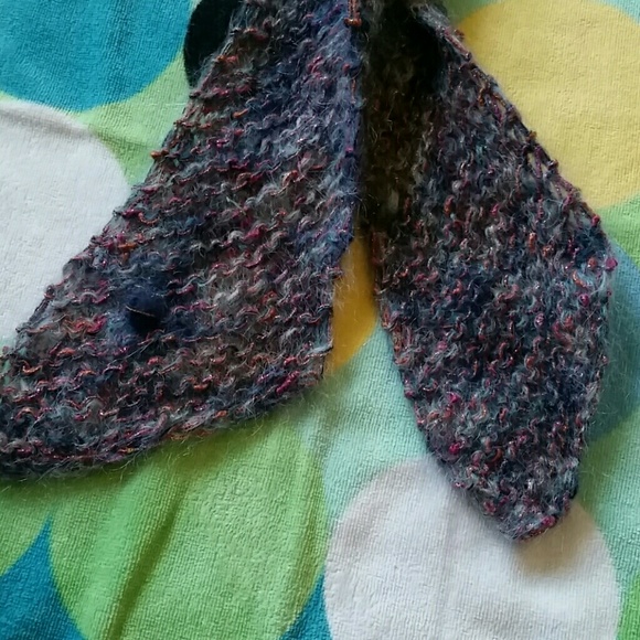 Scarves! - Picture 3 of 4