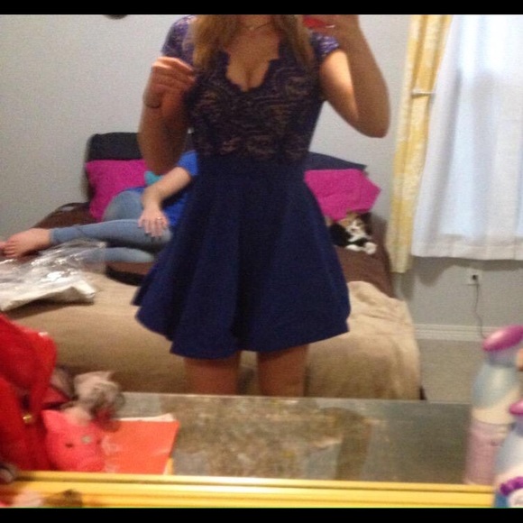 formal dress - Picture 3 of 4