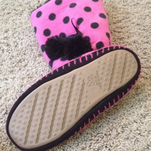 Pink slippers - Picture 2 of 3