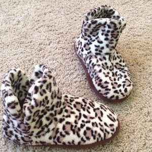 Leopard print slippers