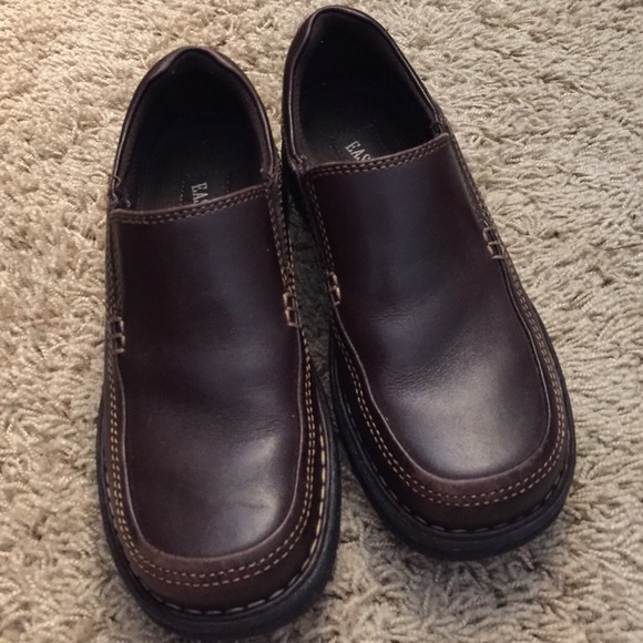 Eastland casual shoe brown 6M