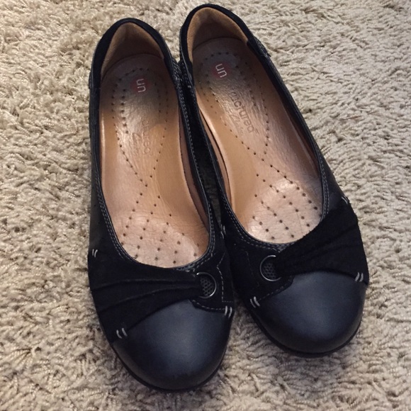 Clarks Unstructured black leather flats 6M