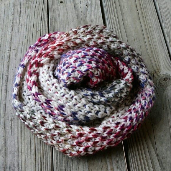Wool Infinity Scarf - Picture 2 of 3