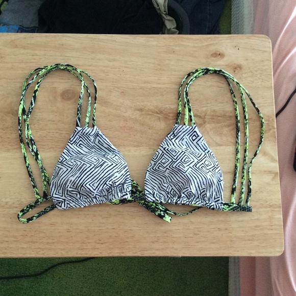 Volcom reversible bathing suit!!