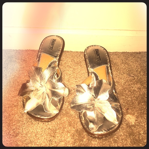 Born cute sandal wedges! Have used once!