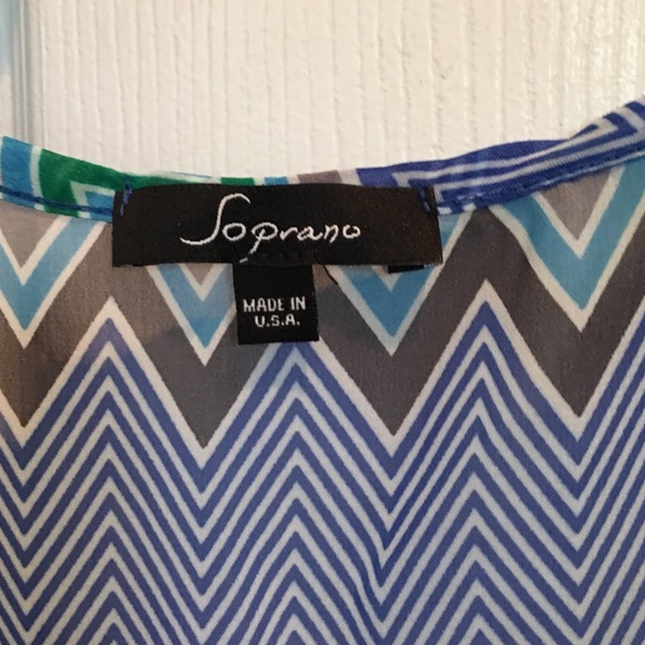 Chevron Tank/Top - Picture 2 of 4