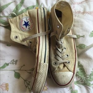 Women's sz 7 converse off white