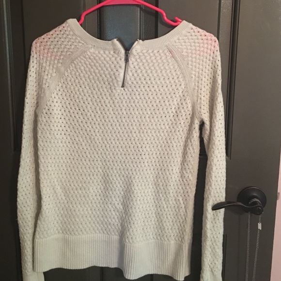 American Eagle Sweater - Picture 2 of 2