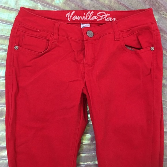 Red pants - Picture 2 of 3