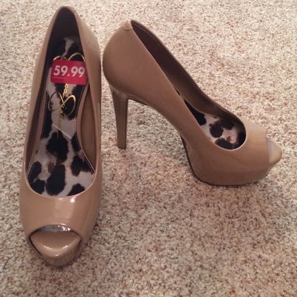 Nude Heels Size 6