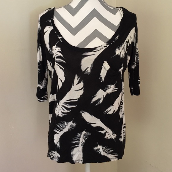Kensie Deep-scoop Neck Feather Shirt - Size M