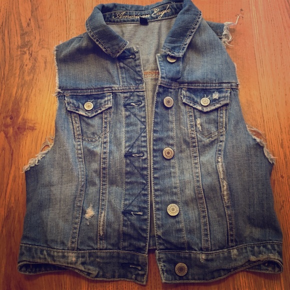 American Eagle size small distressed Denim vest