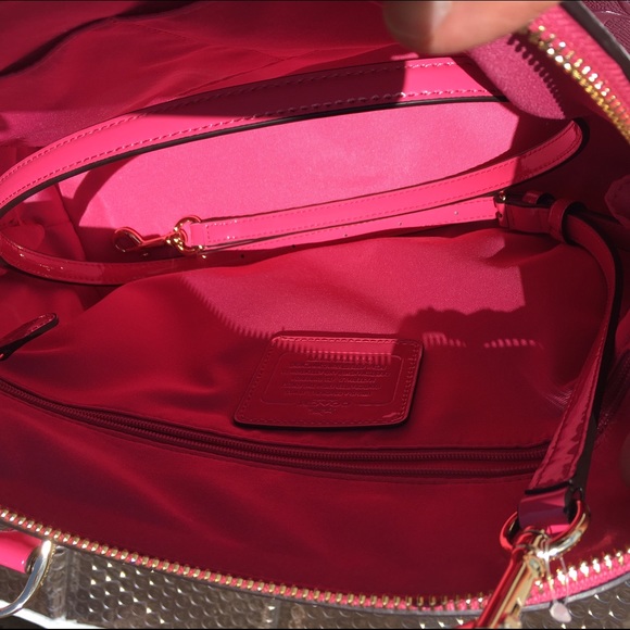 ❌❌SOLD❌❌COACH SATCHEL (💯AUTHENTIC) - Picture 3 of 4