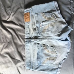Hollister jean shorts! {SIZE: 9} slightly used