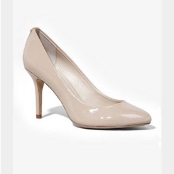 Patent-Shiny Nude heels - Picture 4 of 4