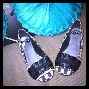 Worn once. Perfect condition, cute flats!💝