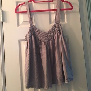 Gray tank top