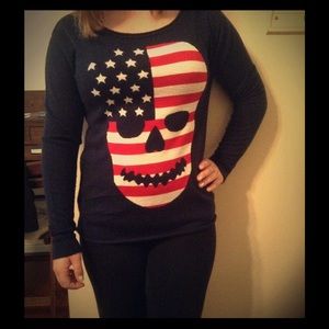 Navy blue pullover sweater with American skull
