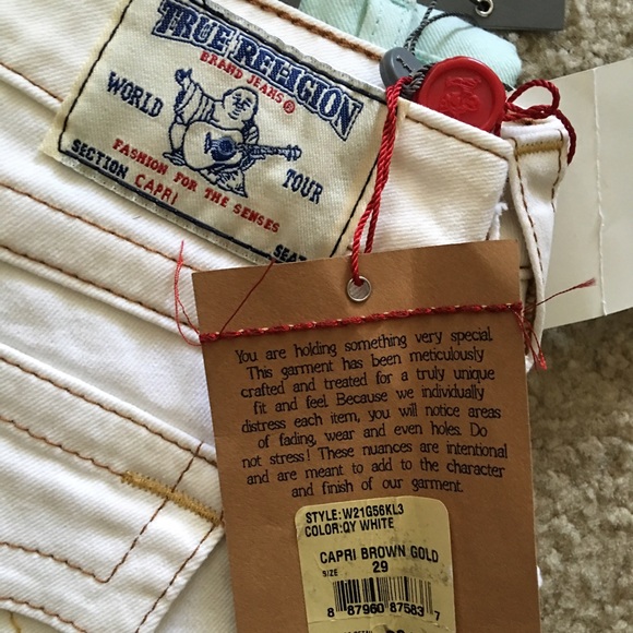 WOMEN's WHITE TRUE RELIGION CAPRI JEANS - Picture 2 of 4
