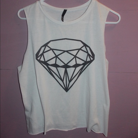 Sleeveless Diamond Tee