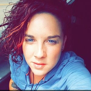 Meet your Posher, Courtney