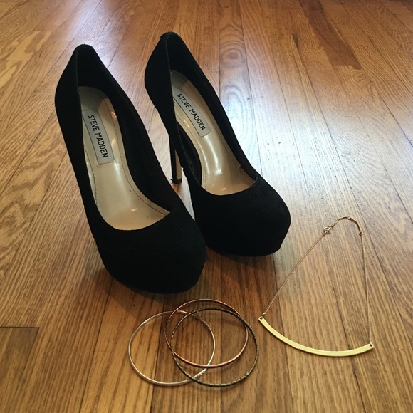 Steve Madden suede platform heels