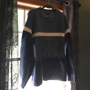 Men's sweater.