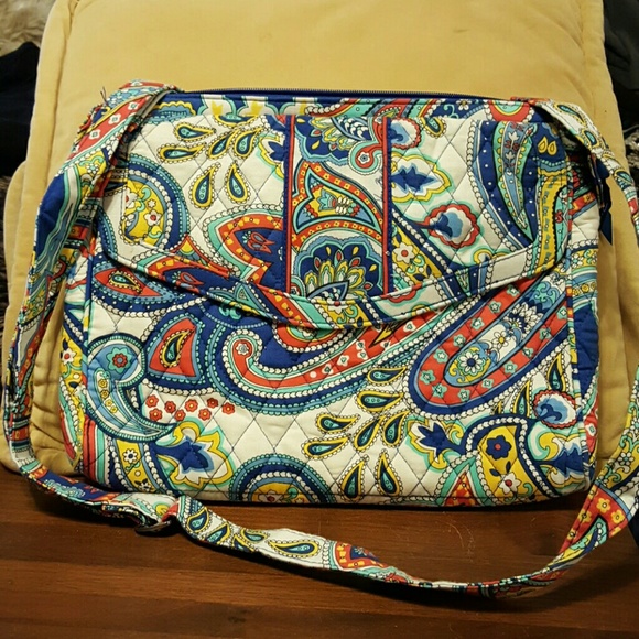 Vera Bradley Messenger - PRICE REDUCTION