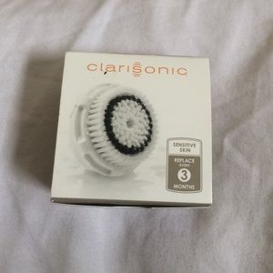 Brand new never used clarisonic replacement brush.