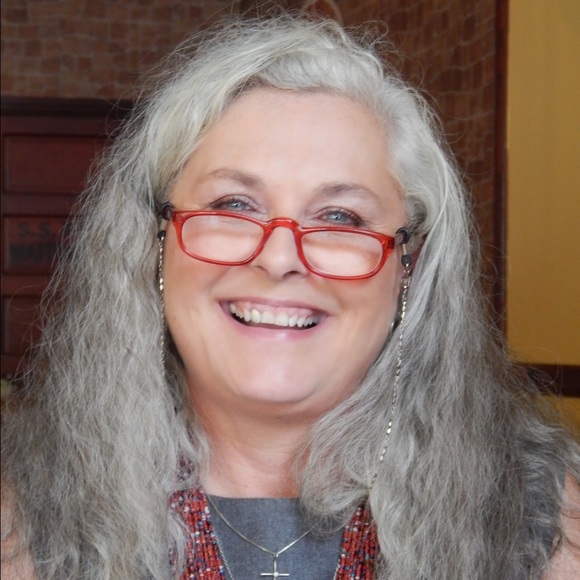 Meet your Posher, Jana