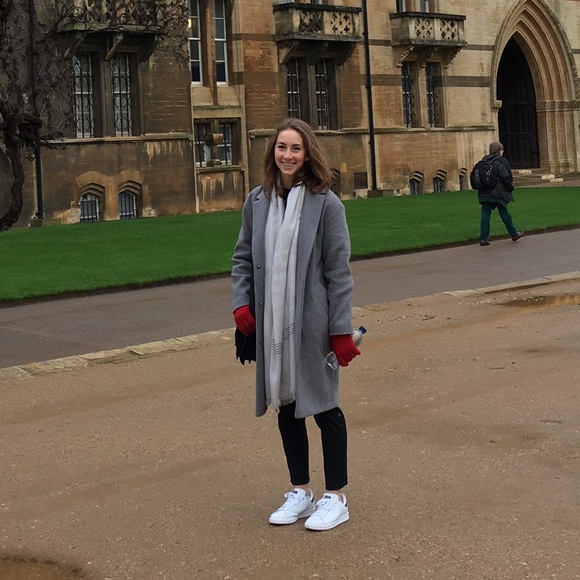 Meet your Posher, Paige - Picture 3 of 4