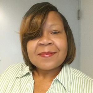 Meet your Posher, Lynette