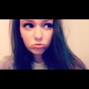 Meet your Posher, Katelyn