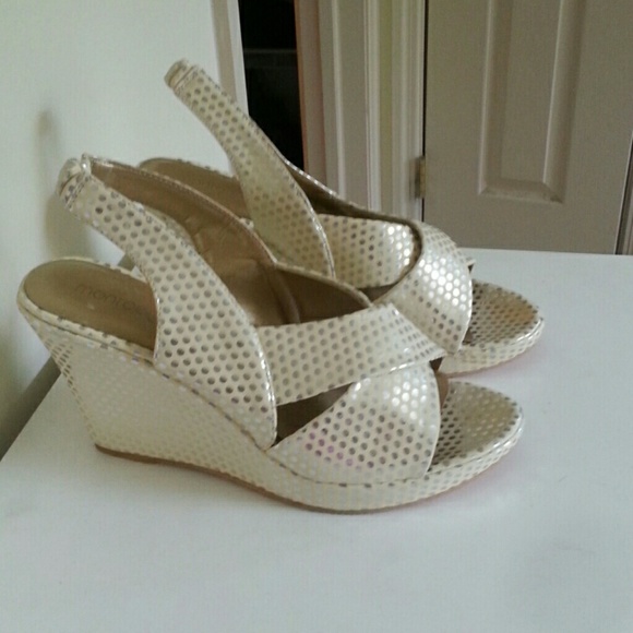 Open Toe Sandles - Picture 2 of 2