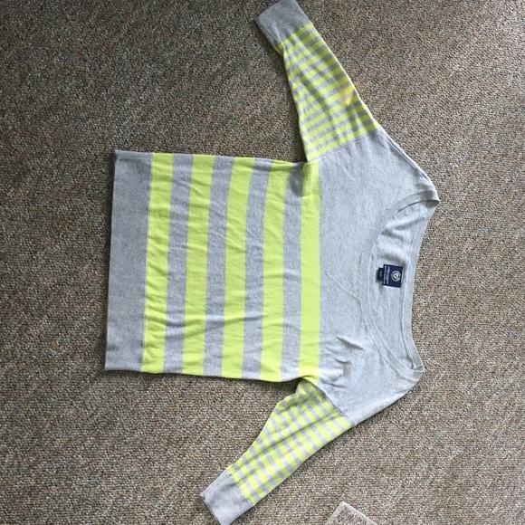 American Eagle Outfitters Woman's Sweater