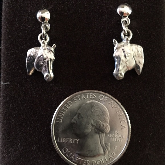 Pierced earrings- Horse Equestrian & Western - Picture 2 of 3