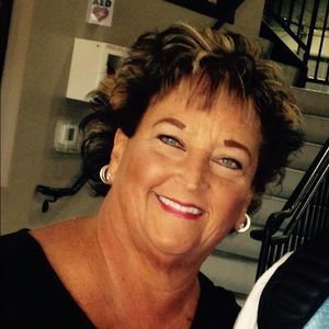 Meet your Posher, Marcia