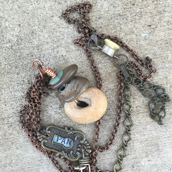 Boho hippie style hag rock necklace - Picture 1 of 3
