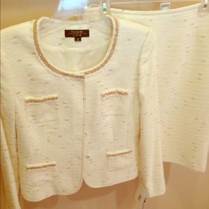 Tahari Cream Business Suit
