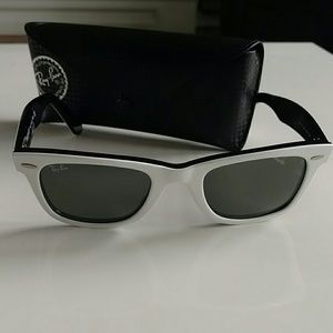 White Ray Ban Wayfarer