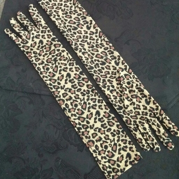 Glamour - excellent condition! (126)
