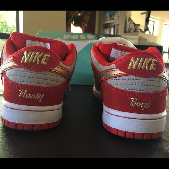 Nike Shoes - NIKE DUNK LOW PRO SB CINCINNATI REDS LIMITED ED.