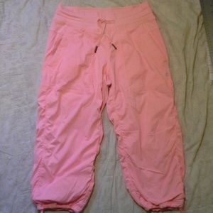 Lululemon peach cropped lined pants