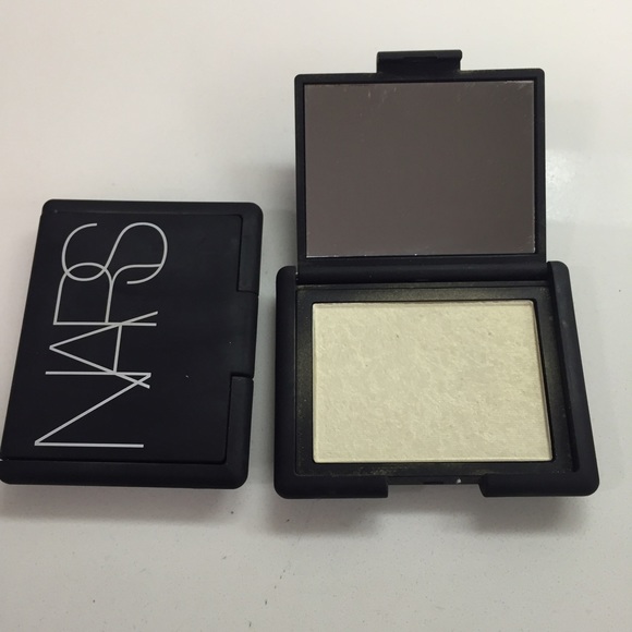 NARS Albatross - sheer light golden sheen