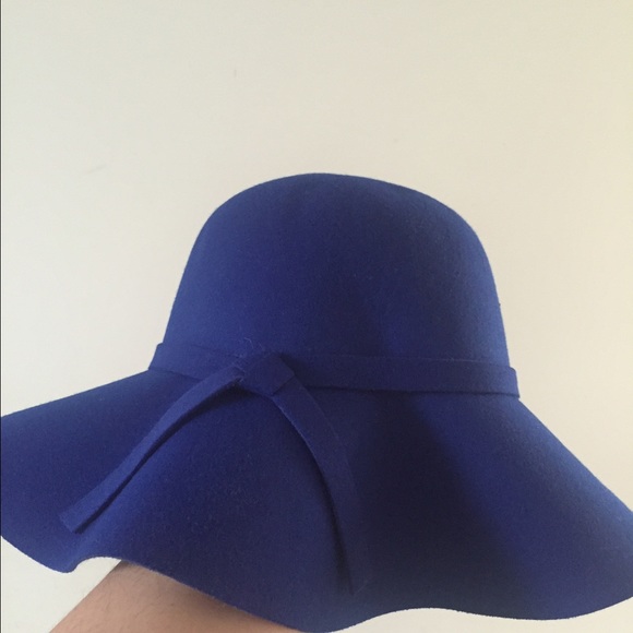 ✨SOLD✨Colorful Floppy Hats - Picture 4 of 4