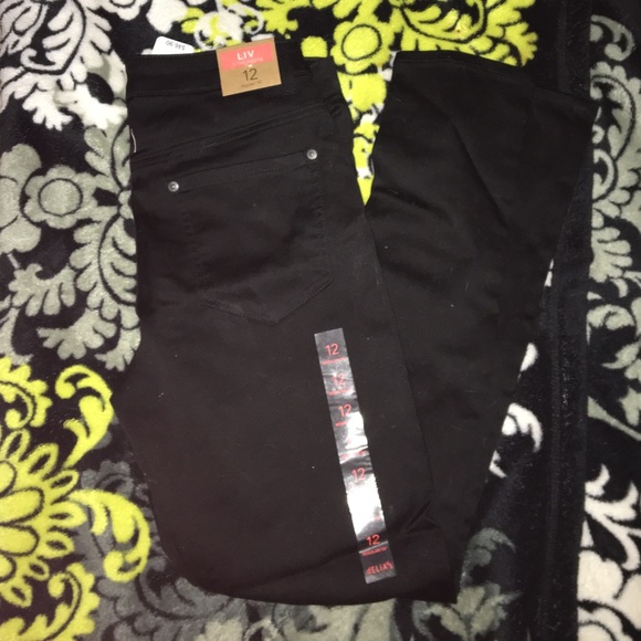 Black Delia's jeggings